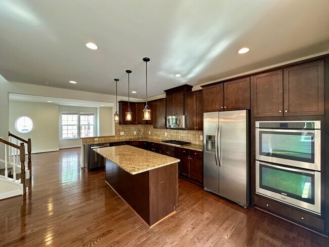 Photo - 20284 Center Brook Square