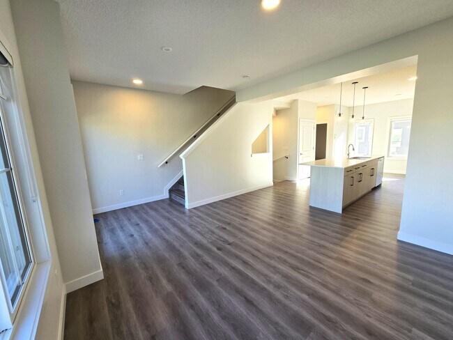 Photo - 3640-139 139 Ave NW Unit 28 / S