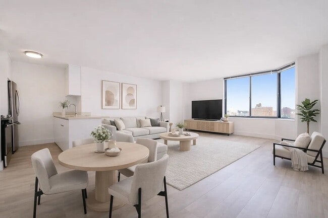 Building Photo - 1735 York Ave