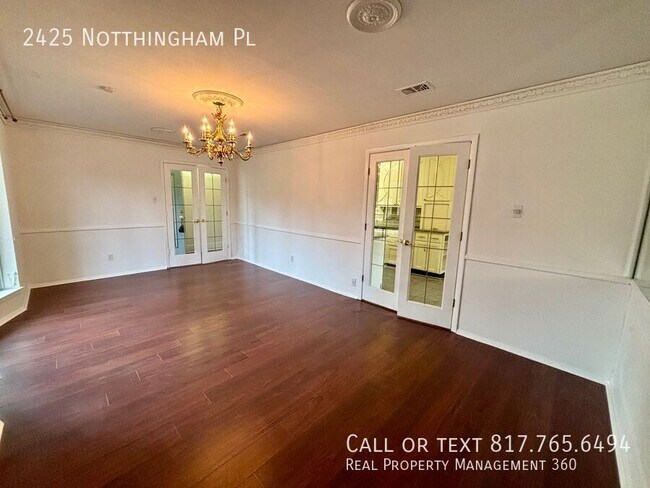 Photo - 2425 Nottingham Pl
