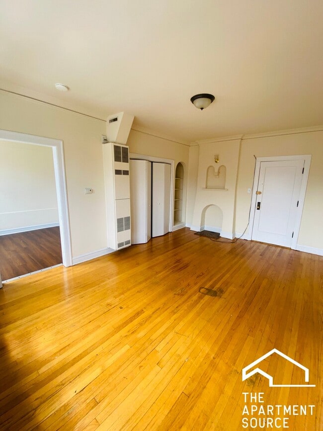 Photo - 1550 W 95th St Unit 303