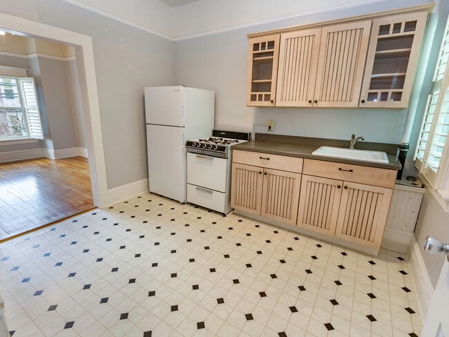 Building Photo - Corbett Building Rental