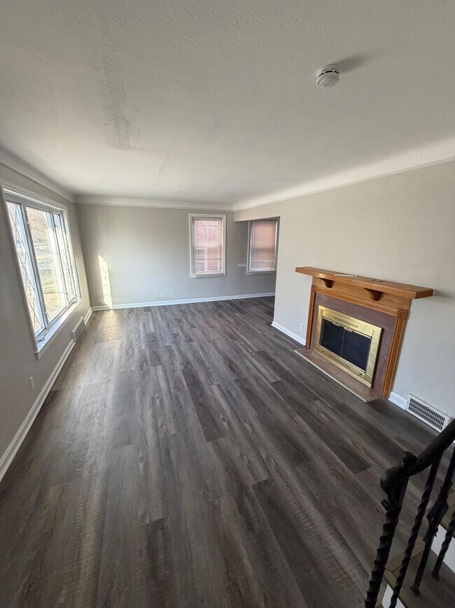 Photo - Updated 3-Bedroom Home in Lyndhurst Schools | Yard + Garage