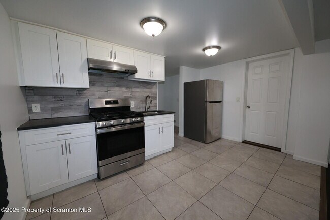 Photo - 189 Nottingham St