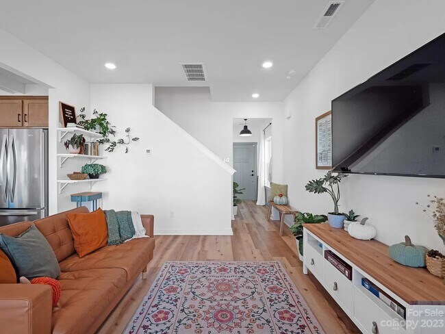 Photo - 203 Shay Crossing Rd