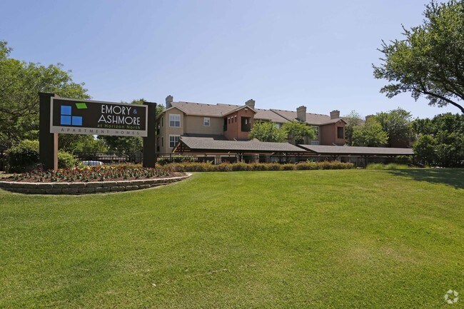 Building Photo - Essence North Dallas