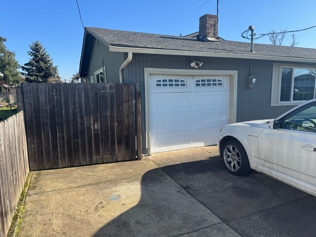 Photo - Check out this great 4 bedroom home!