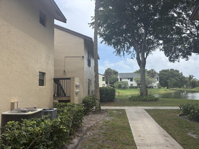 3751 Cocoplum Cir Unidad 3564