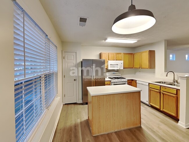 Photo - 135 Oak Grove Pl