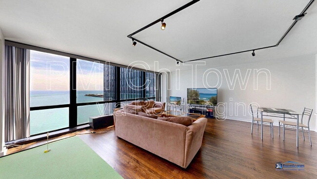 Photo - 910 N Lake Shore Dr