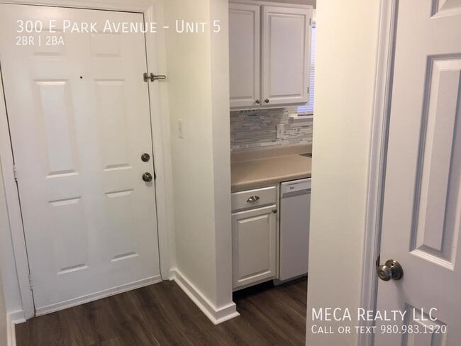 Photo - 300 E Park Ave Unit 5