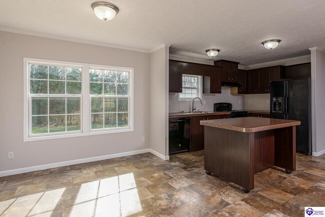 Photo - 190 Cedar Hills Rd