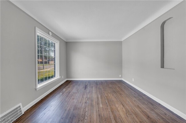 Photo - 2703 Hearthstone Rd