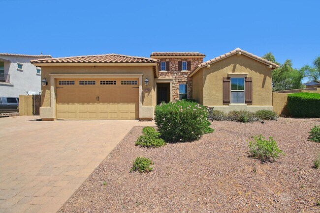 4 Bedroom + Den Single Family in Peoria - 4 Bedroom + Den Single Family in Peoria House