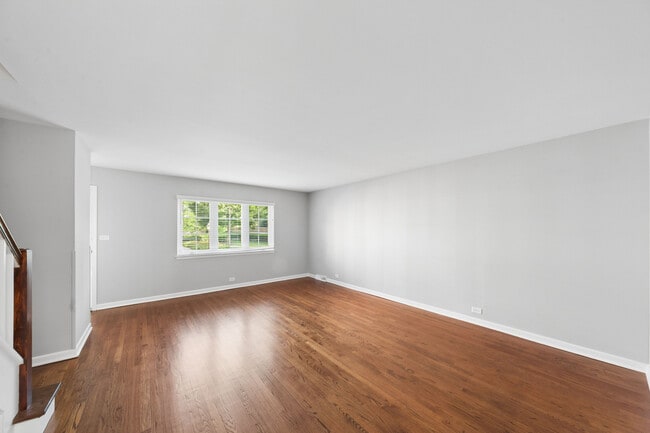 Photo - 1332 Greenwillow Ln