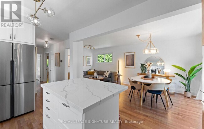Photo - 1342 Victoria Park Ave