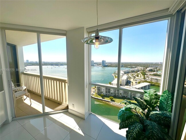 Photo - 1000 W Island Blvd Unit 2410