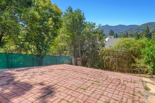 Photo - 161 Sacramento Ave Unit Chalet Mt.Tam View