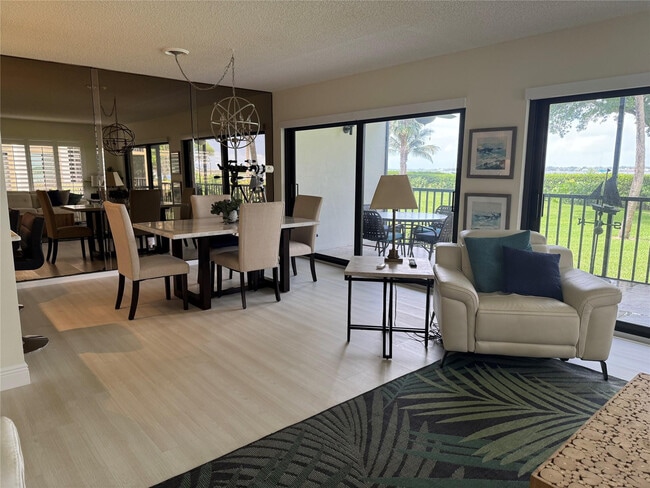 Photo - 218 NE Edgewater Dr Unit 218