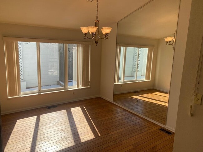 Photo - Fantastic 3 bedroom, 3 bath, 2 car garage ...