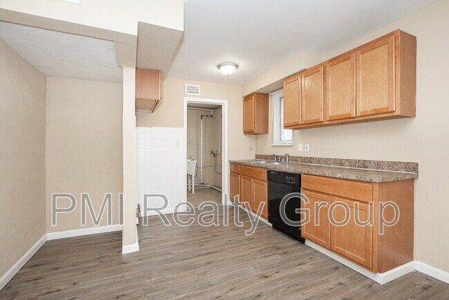 Photo - 645 Babbitt Rd