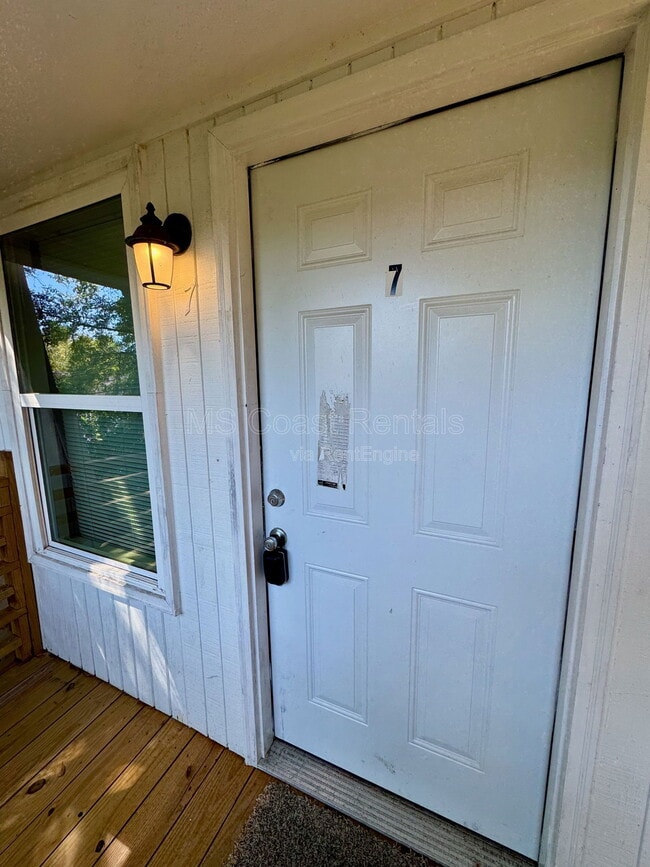 Photo - 190 Tegarden Rd Unit 7