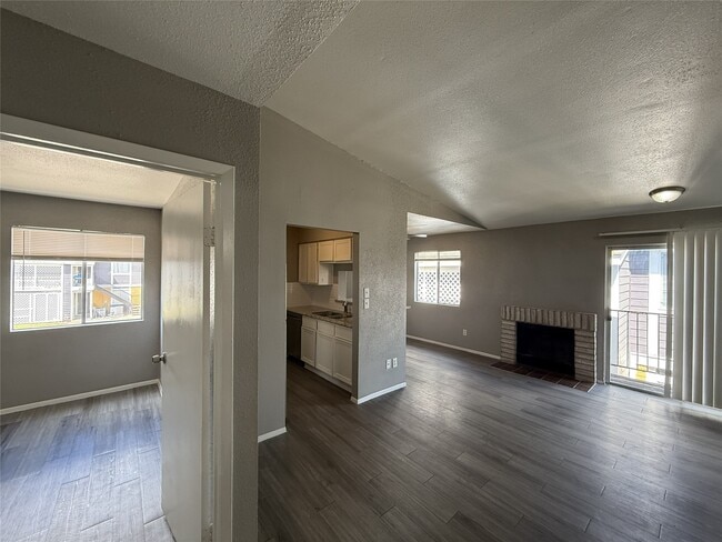 Building Photo - 12643 Ashford Meadow Dr Unit D