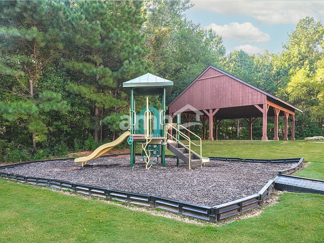 589 Woodall Rd