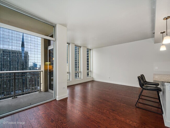 Photo - 1400 S Michigan Ave Unidad 2009