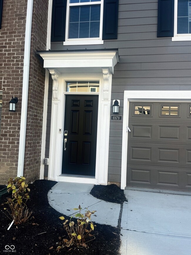 Photo - 6979 Adalene Ln