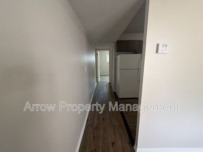 Photo - 650 E 12th St