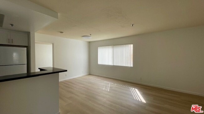 Photo - 420 S Harvard Blvd Unit 302