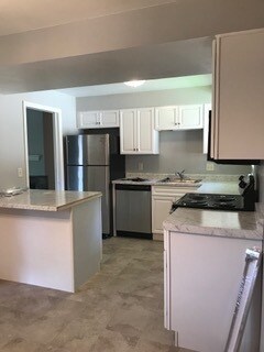 Photo - 5599 Thompson Rd