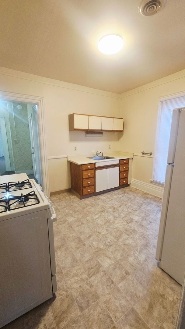 Photo - 457 W 5th St Unit 2nd Floor