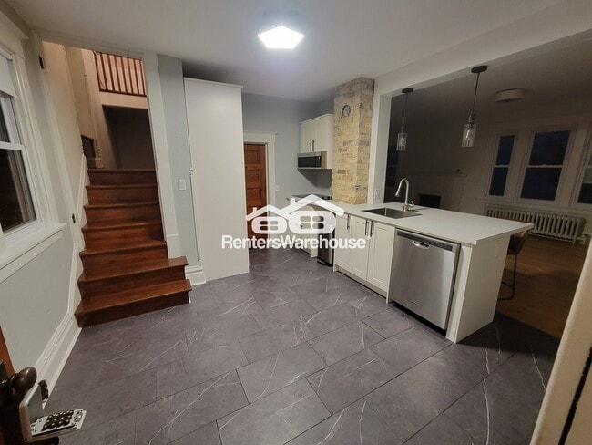 Photo - 314 St Olaf Ave