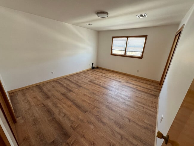55 Alpine St Unidad second floor
