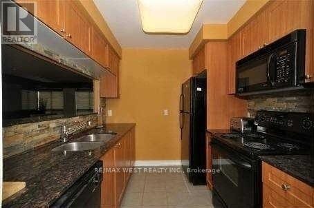 Photo - 16 Dallimore Cir Unité 403