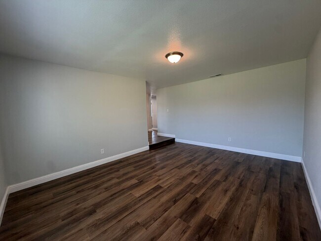 Photo - 8267 Moorhaven Way