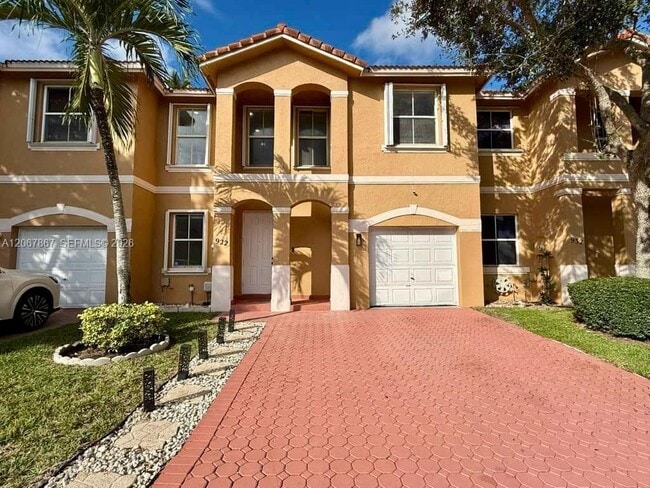 Building Photo - 922 NW 134th Ave