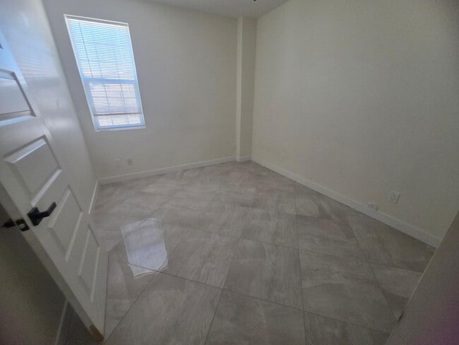 Photo - 13736 W Maryland Ave