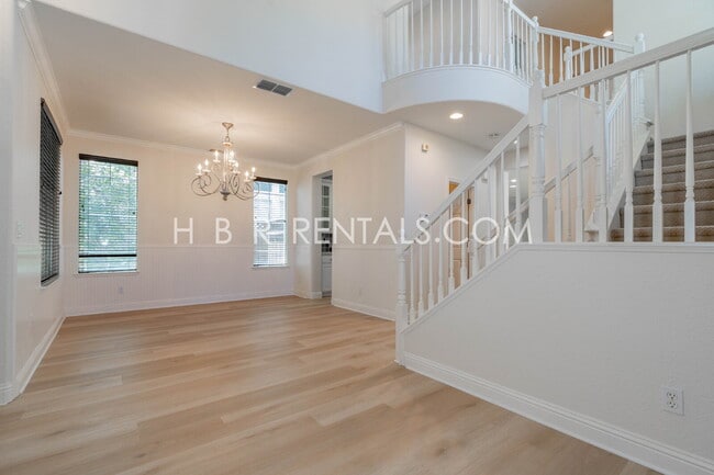 Photo - 237 E Legacy Dr