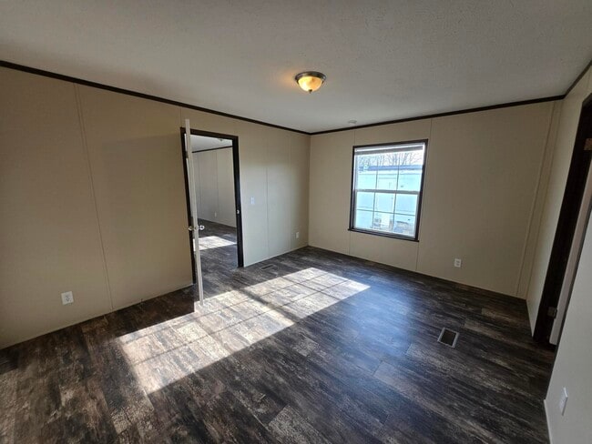 Photo - 5973 Frederick St