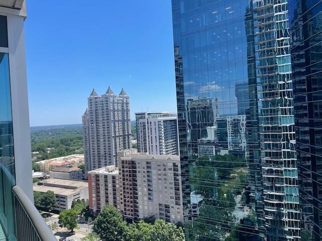 Photo - 1080 Peachtree St NE Unidad 2204