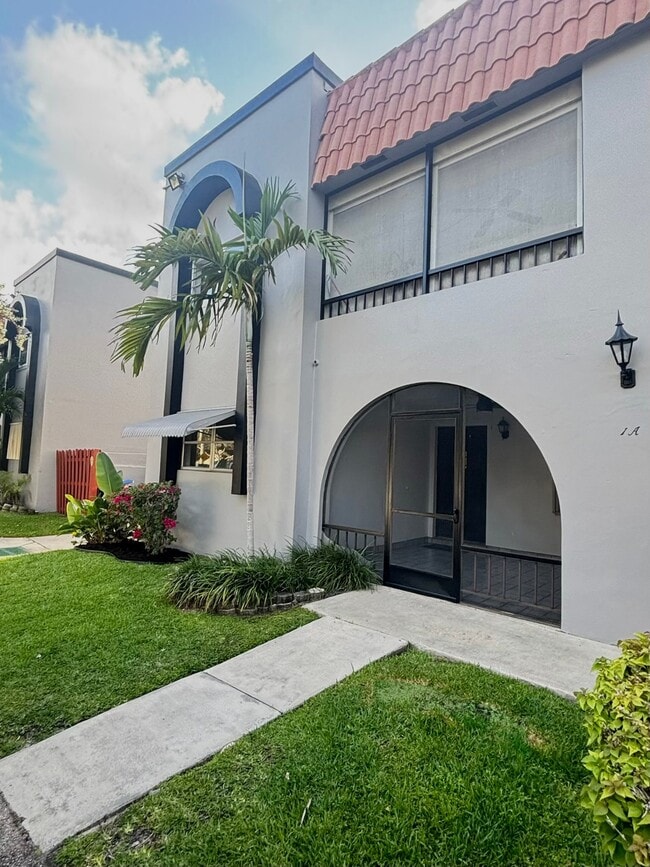 3851 NW 84th Ave Unit 1A