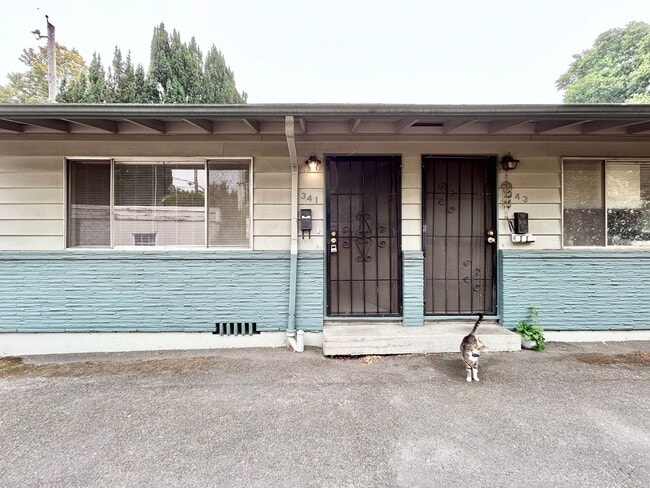 Photo - 341-347 SE 30th Place Unit 341