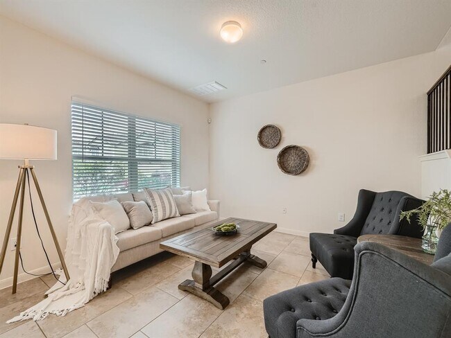 Photo - 1620 Bryant Dr Unidad 302 Rental