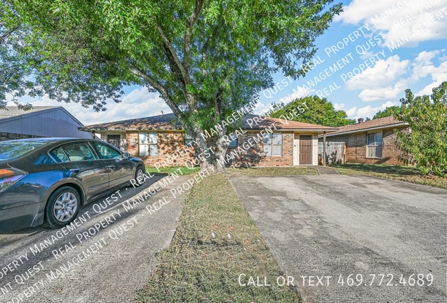 Building Photo - 1126 S Clark Rd