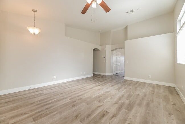 Photo - 3882 Winter Whitetail St