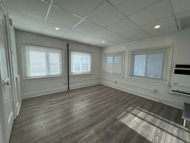 Photo - Spacious Roof Top Studio Efficiency Apartment Unit Apt 508 - Studio Rooftop Galley Kitchen