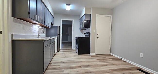 Photo - 3030-3032 Creekview Circle Unit 3030